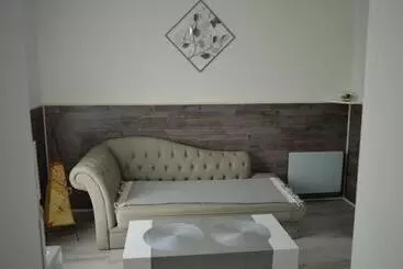 Bed and Breakfast Au Coeur Du Bien Etre, Chambre D Hôtes Avec Piscine Chauffée Et Couverte, Spa, Sauna, Massages