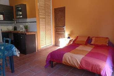 פנסיון Gites Du Raby