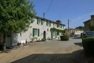 ベッドアンドブレックファースト La Revaudiere