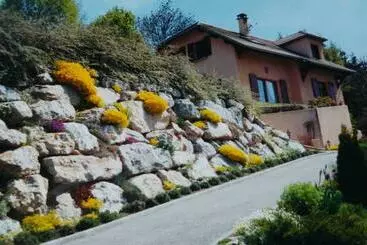 Majatalo Les Roches Fleuries