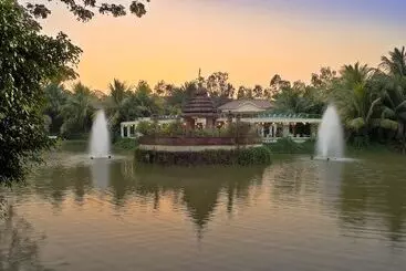 Hotelli Mayfair Lagoon