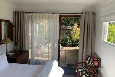 ホテル The Knoll Historic Guest Farm