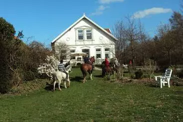 ホテル Farm Stay Hof Auf Der Wurp