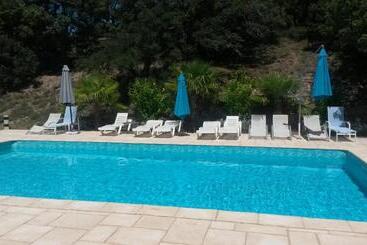 مبيت وإفطار Ferme De Palumiane   Chambres Climatisées