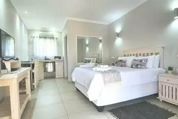 Majatalo Dive Inn Guesthouse