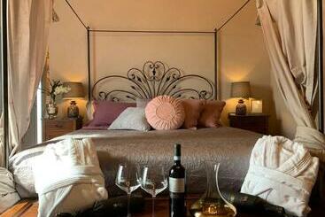 Cordella In Valdorcia Truffle And Olive Oil Resort