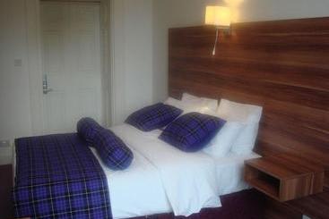 Lomond Airport Hotel