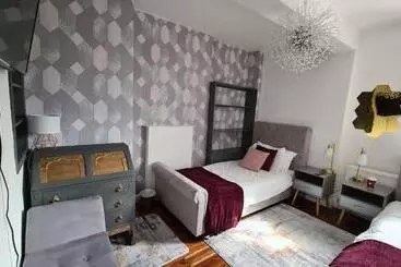 The Walrus Bar And Hostel