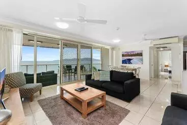 Mariners North Holiday Apartments