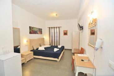 هتل آپارتمان Cyclades Beach