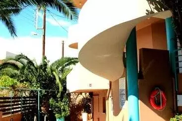 Seafalios Apartments
