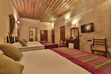 هتل Elif Stone House