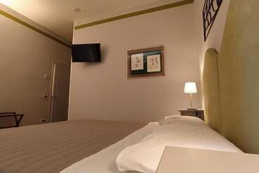 هتل Albergo Moderno