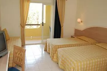 בית מלון כפרי Falkensteiner Club Funimation Garden Calabria