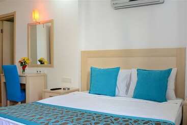 בית מלון כפרי Carina Resort