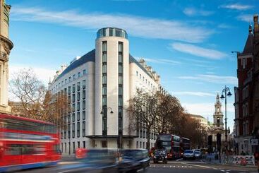 Отель Me London By Melia   Covent Garden