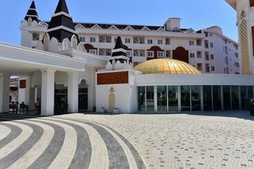 אתר נופש Side Royal Paradise