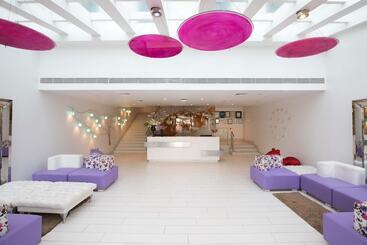 Отель The Park Calangute Goa