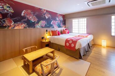 酒店 Claire Higasa