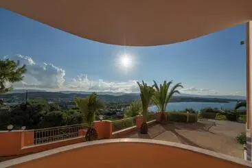 هتل Balcony Boutique