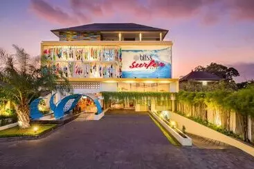 Bliss Surfer Hotel By Tritama Hospitality