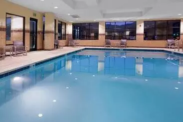 Отель Holiday Inn Express & Suites Logan, An Ihg