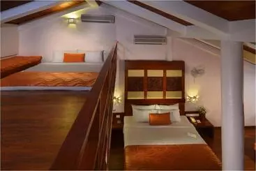 בית מלון כפרי Gokulam Grand Turtle On The Beach