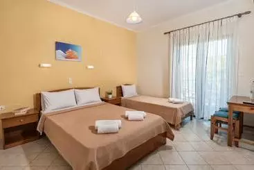 관광객 아파트 Mesogios Beach