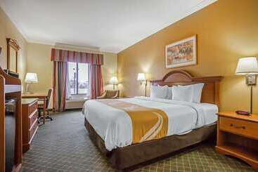 فندق Tahlequah Inn