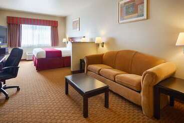 Surestay Plus Hotel By Best Western Quanah