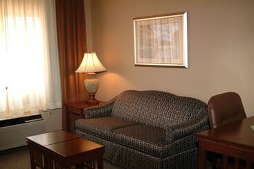 هتل Staybridge Suites Lubbock University Area, An Ihg