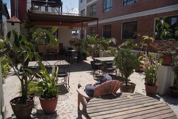 Отель Khangsar Home