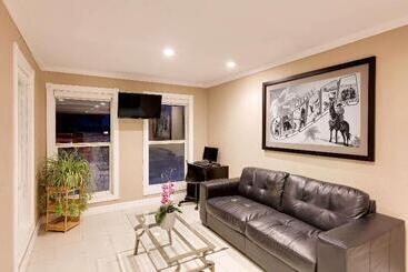 فندق Sage Inn Merritt Bc