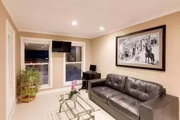 ホテル Sage Inn Merritt Bc