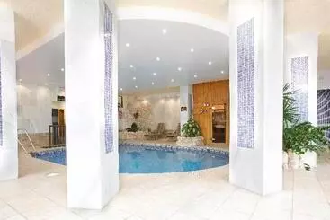 آپارتمان Macdonald Villacana Resort