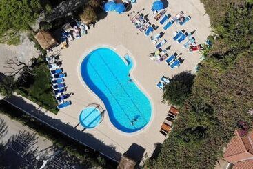 Gokcen Hotel & Apartments