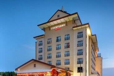 ホテル Courtyard By Marriott Paramaribo