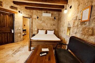 هتل Dervish Cave House & Restaurant