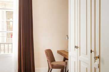 هتل Do Plaça Reial Powered By Sonder