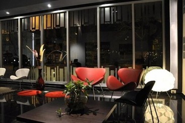 هتل Uno Buenos Aires Suites