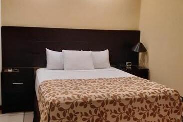 هتل Villa Florencia Zona Rosa