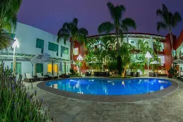 Отель Estancia Business Class