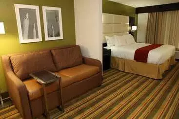Hotelli Holiday Inn Express & Suites Huntsville Airport, An Ihg