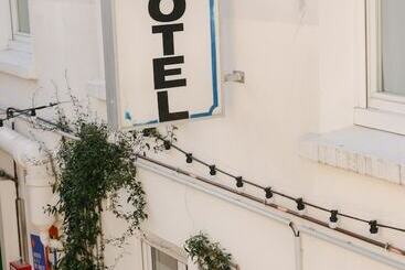 Отель Le Lieu Dit