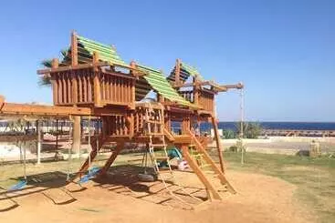 Carlton Deluxe Residences & Apartments