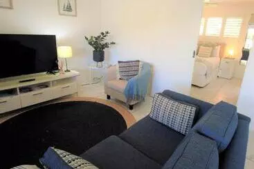 Hotelli Noosa River Retreat Holiday Apartments