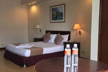 Hotel Robbinsdale Residences