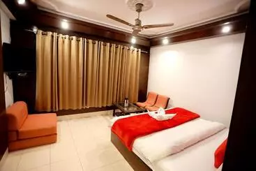 Hotel Amara Hill Queen Mussoorie