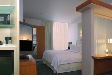 هتل Springhill Suites By Marriott Las Vegas North Speedway