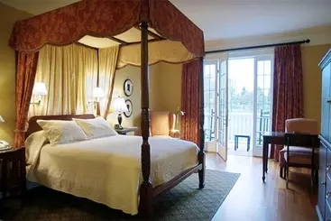 The Berry Hill Resort & Conference Center